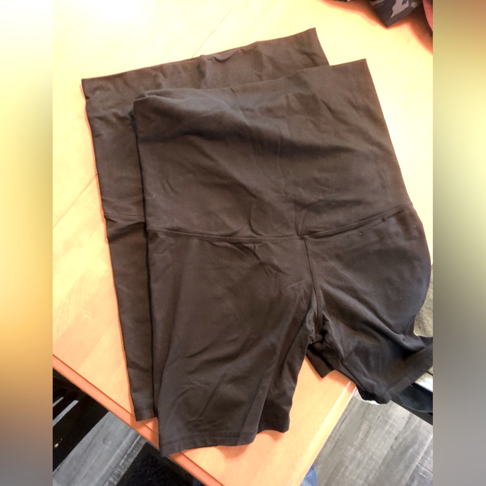Black maternity bike shorts from Kindred Bravely